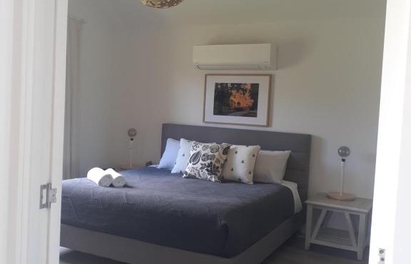 NEST- Luxury Vineyard Accommodation