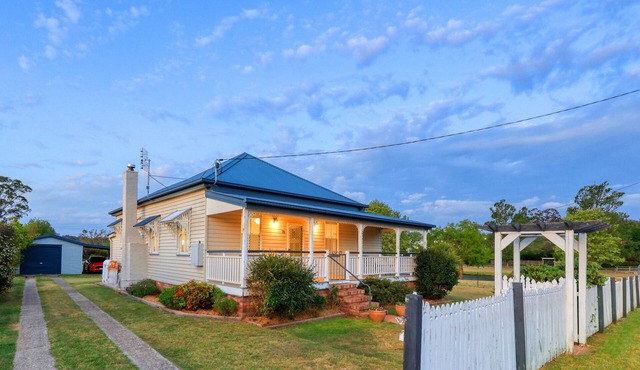 Nestled Adjacent to Quart Pot Creek & Parklands in the Heart of Stanthorpe