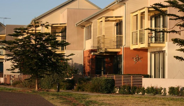 Newcastle Harbourside Terraces