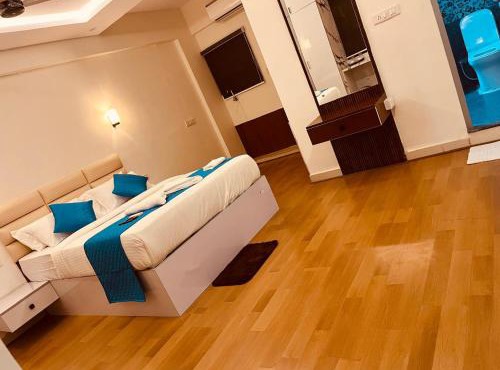 Niharika Heights Luxury Hotel