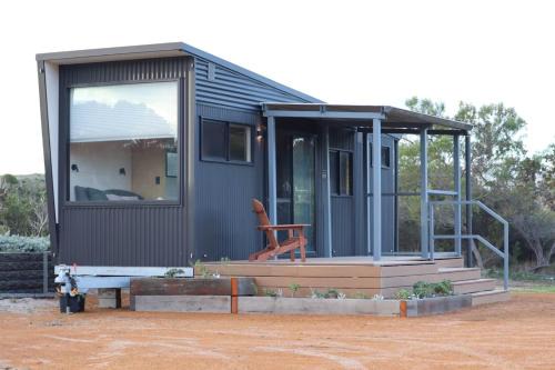 Nine77 - Tiny Home Retreat