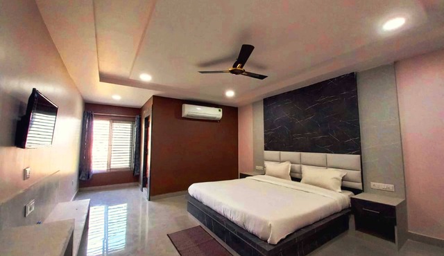 Nirmalya Inn