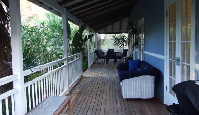 Oasis Queenslander Cottage Beach Escape