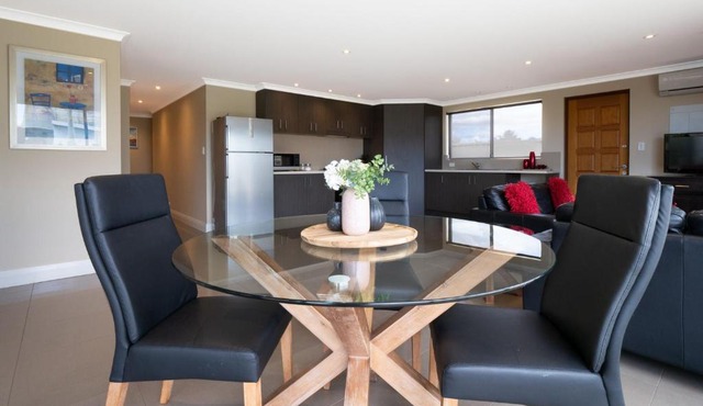 Ocean View Executive Apartment 2