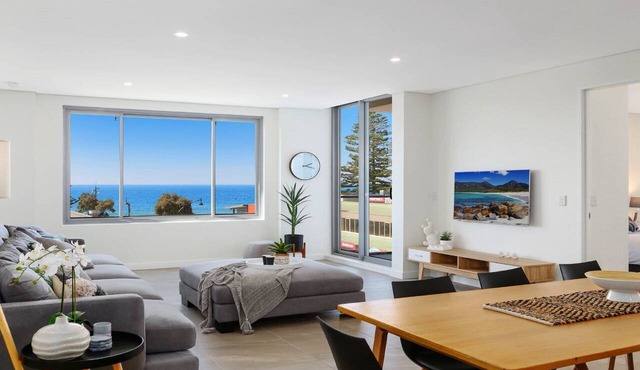 OCEANS EDGE #7 | Accom Holidays