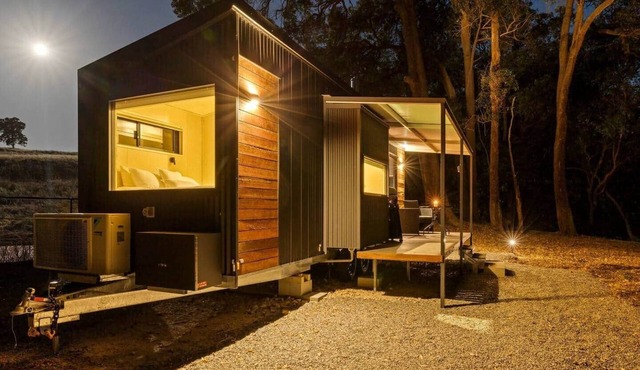 Off Grid Tiny Home Fern View: Escape the City, Unwind & Reconnect with Nature