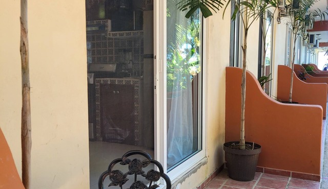 One bedroom tiny condo PB1 with huge pool! Extended stays get discounted rates! in El Divisadero