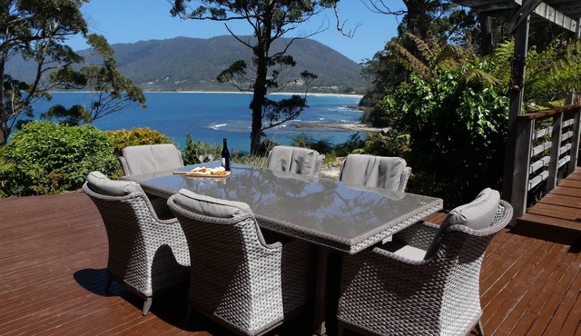 Osprey Lodge - Beachfront House with stunning ocean views