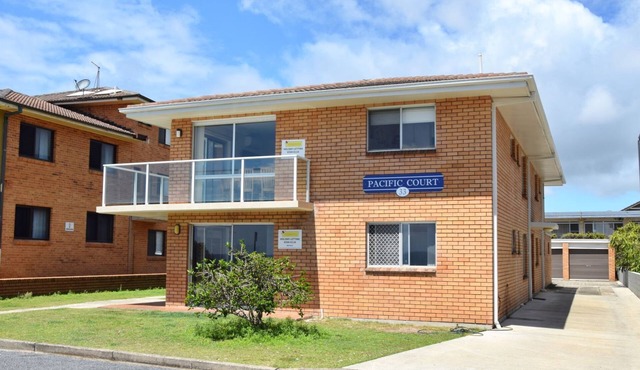 Pacific Court 2 - walk to the beach
