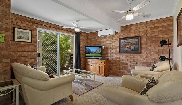 Paws & Waves Beachside Retreat