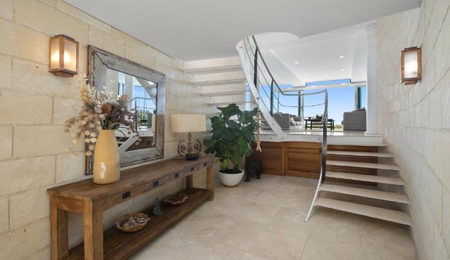 Philotimo - Absolute Beach Front at North Avoca