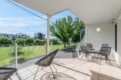 Premium Waterfront Stay in the heart of Geelong
