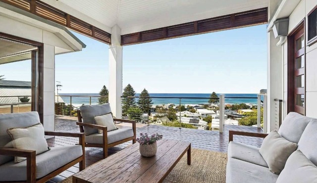 Prestige Home | Ocean Views, 5BR, Yard, Sleeps 10