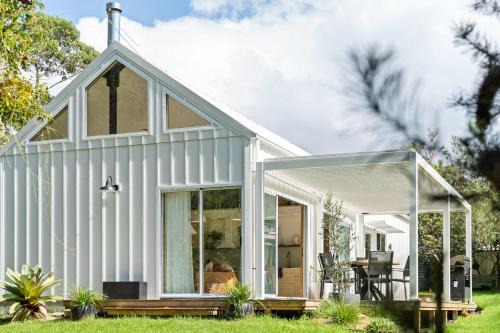Pretty Beach Barn