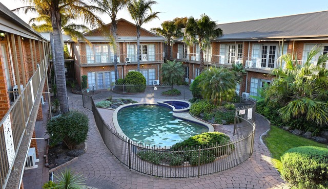 Quality Hotel Melbourne Airport
