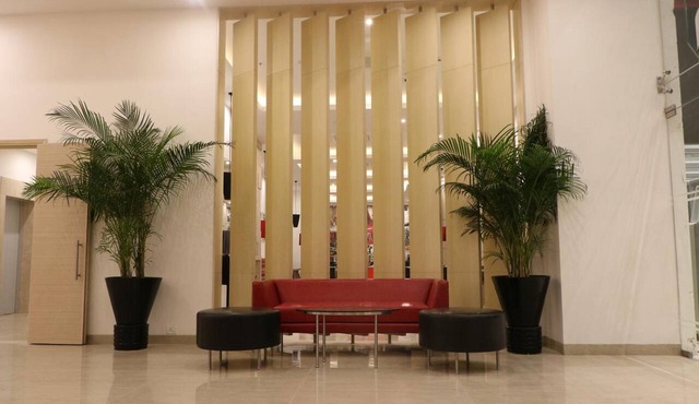 Red Fox by Lemon Tree Hotels, Sector 60, Gurugram