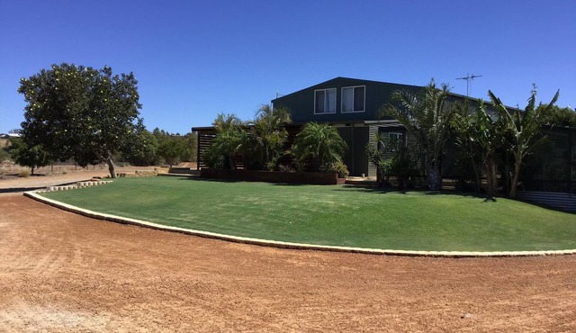 Relaxing Open Space Semi-rural Stay