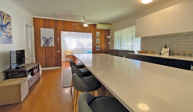 Renovated two bedroom cottage in the heart of Amity