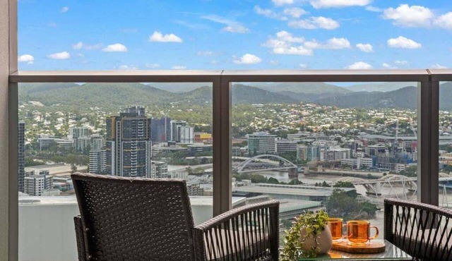 River &Mountain View Modern CBD Apt/Casino/Resort