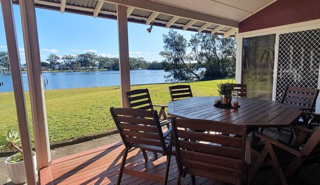 Riverfront cottage in Booderee National Park Jervis Bay (at Christians Minde)