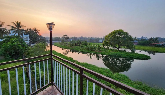 Riverscape Tranquil Serviced Apartments