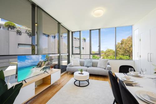 Rosebery Spacious 2Br Apt Near CBD Free Parking