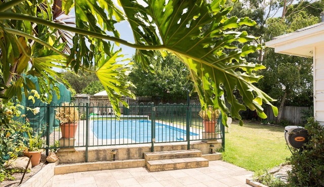 Rosebud Sea Central Holiday Destination with Outdoor Pool