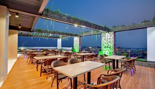 Royal Mark Hotel
