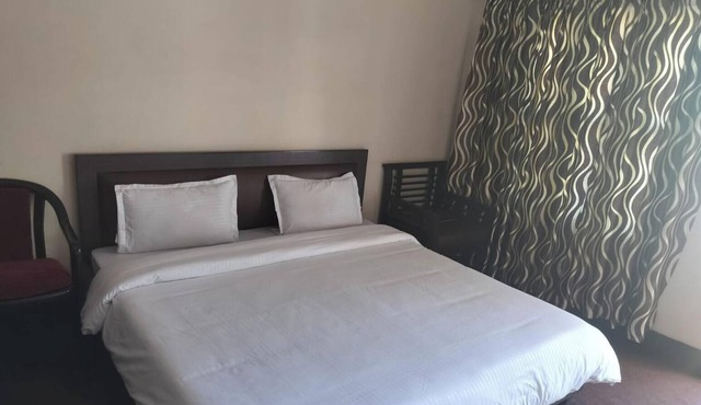 Saalak Lite Social Palace
