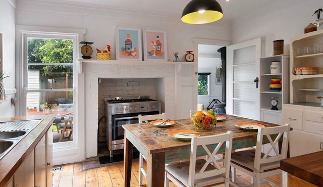 Sausalito- captivating 1950s retro residence