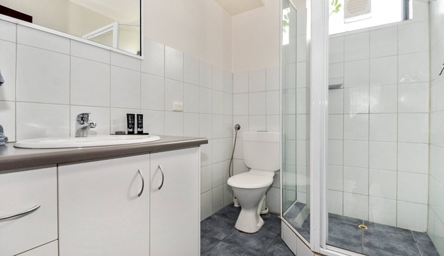 SELF CONTAINED-1 Bdrm Apartments