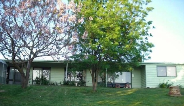 Self contained 2 bedroom studio apartment attached to house