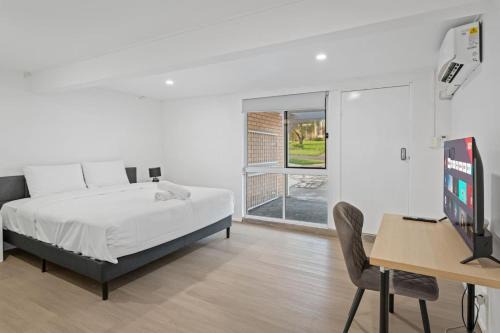 Self Contained Studio Perfect for Solo Travelers