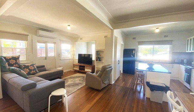 Serene Coastal Gem Perfect For Families