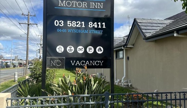 SHEPPARTON MOTOR INN Tudor House Motel