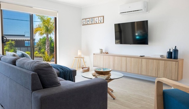 Shore Line Villa @ The Blue Seas