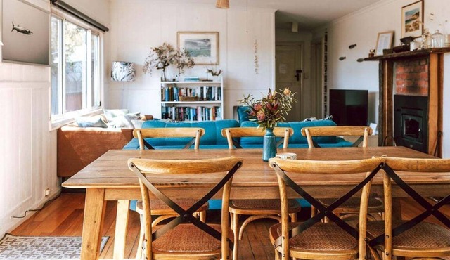 sloop cottage | beachfront | vibes