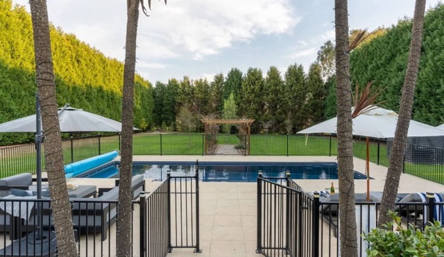 Soho House – Charming poolside escape