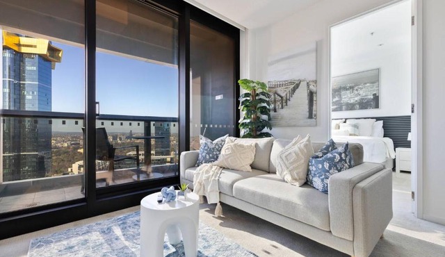 Solena - Riverside Comfort with Pools and Sky Lounge