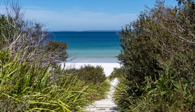 Sommarhuset – 180m to beach path, 300m to beach