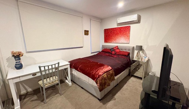 Spacious Master Room with Private Ensuite