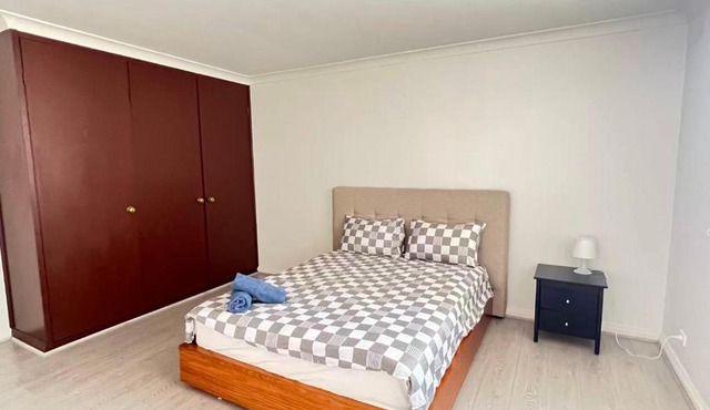 Spacious Queen Room with Easy CBD Access - CP3