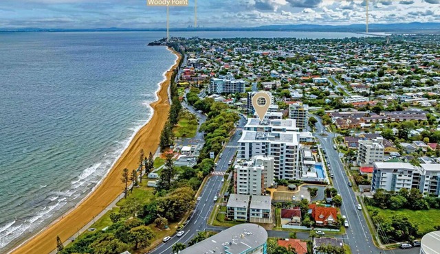 "Spectacular Suttons Beach" - Redcliffe Q 4020