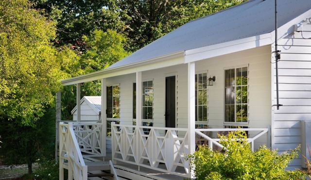 Springview Cottage: pet friendly and beautifully located