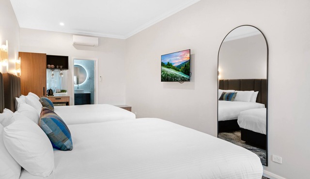 St Hugh Hotel Wagga Wagga