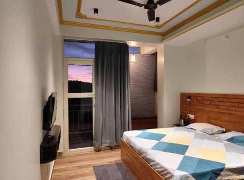 Starry Summit Suites