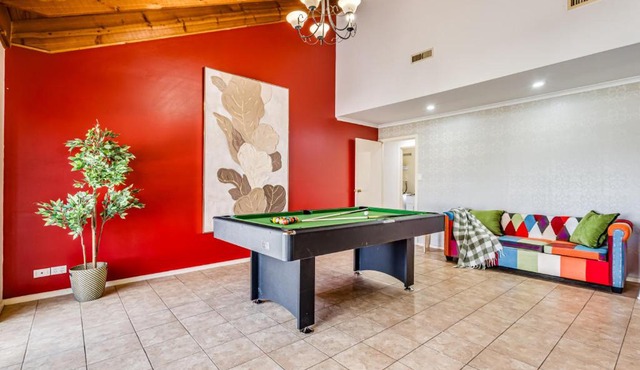 StayAU Tranquil 4BR Lakeside Retreat in Seabrook