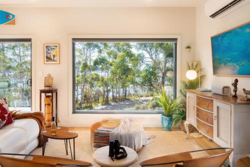 Studio 216 - Oceanview Studio with Bath, Romantic Bruny Escape