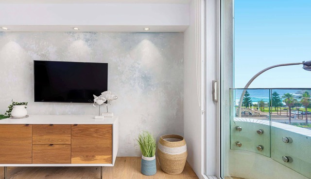 Studio 304 Bondi Beach with Ocean Views