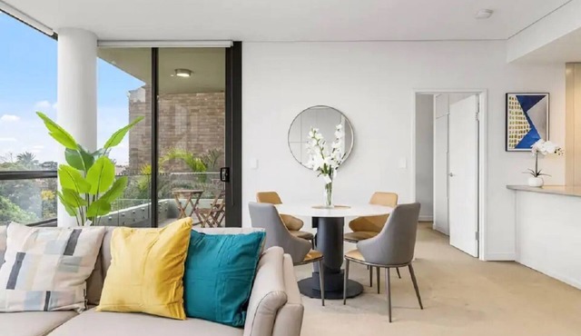 Stunning Waterview 2Bed Apt North Sydney ｜MHS